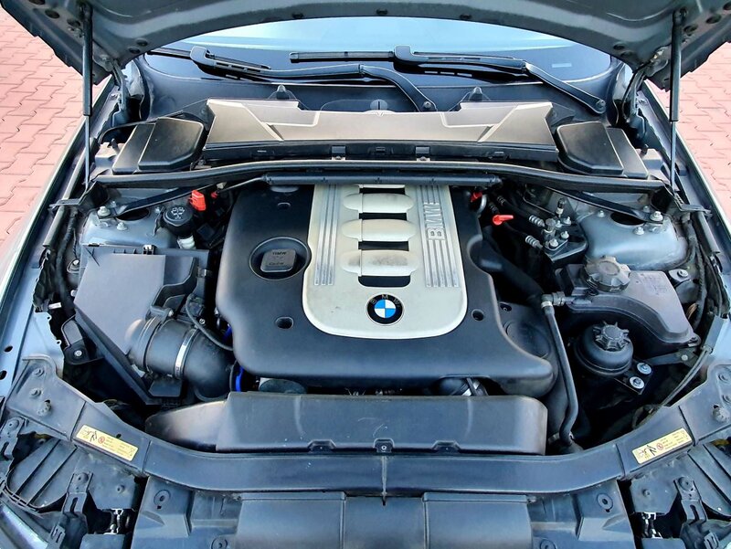 BMW 335